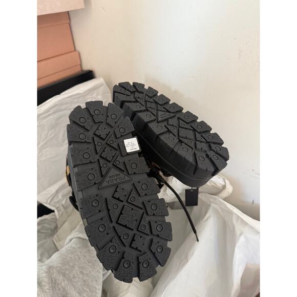 Prada Apres-Ski Boots Black & Brown Triangle Pattern Lug Sole - Picture 10 of 10